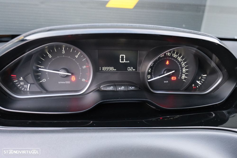 Peugeot 208 1.5 BlueHDi Signature - 16