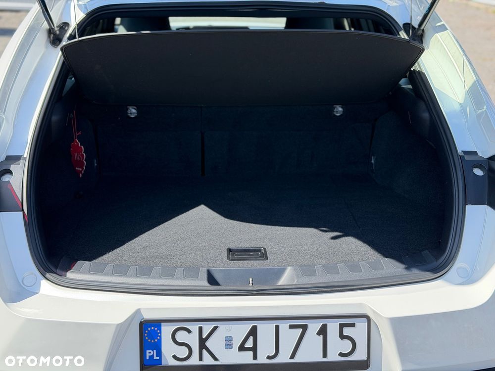 Lexus UX 250h Elegance 2WD - 26