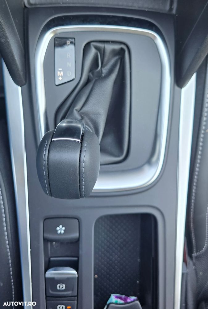Renault Megane TCE 140 EDC Techno - 27