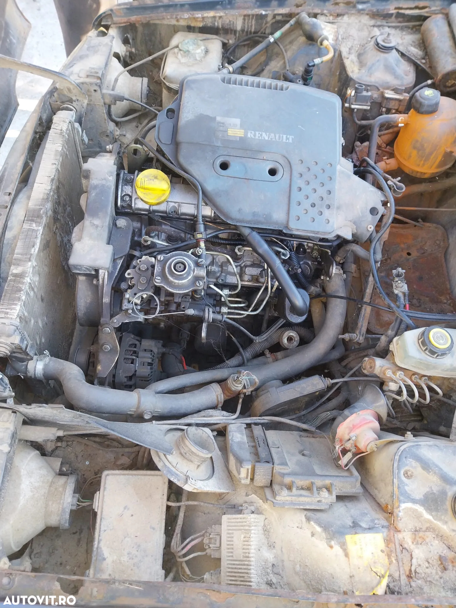Dezmembram Dacia Papuc din 2004 1,9 diesel simplu - 2