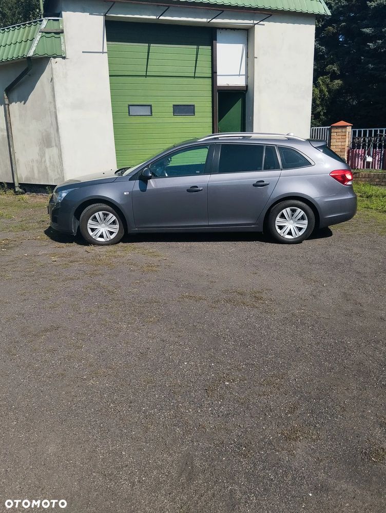 Chevrolet Cruze 1.6 LS - 5