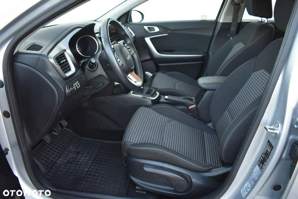 Kia Ceed 1.5 T-GDI M - 14