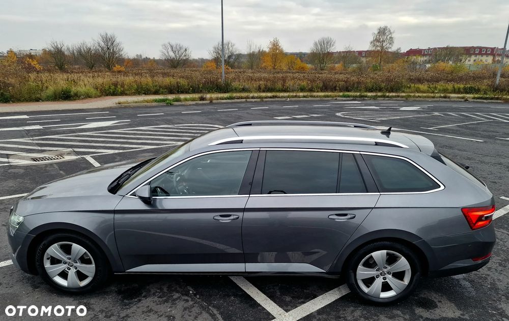 Skoda Superb 2022 photo 2