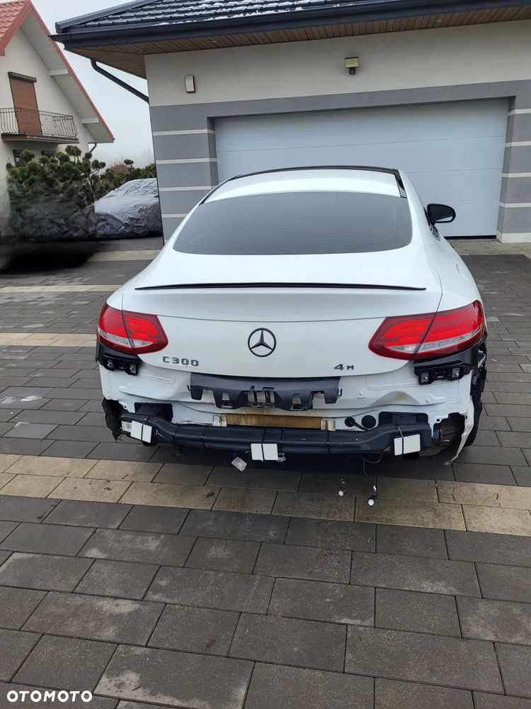 Mercedes-Benz Klasa C 300 4Matic 9G-TRONIC AMG Line Plus - 7
