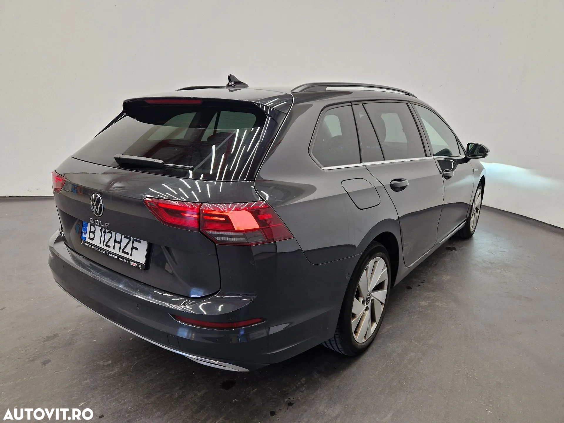 Volkswagen Golf - 3