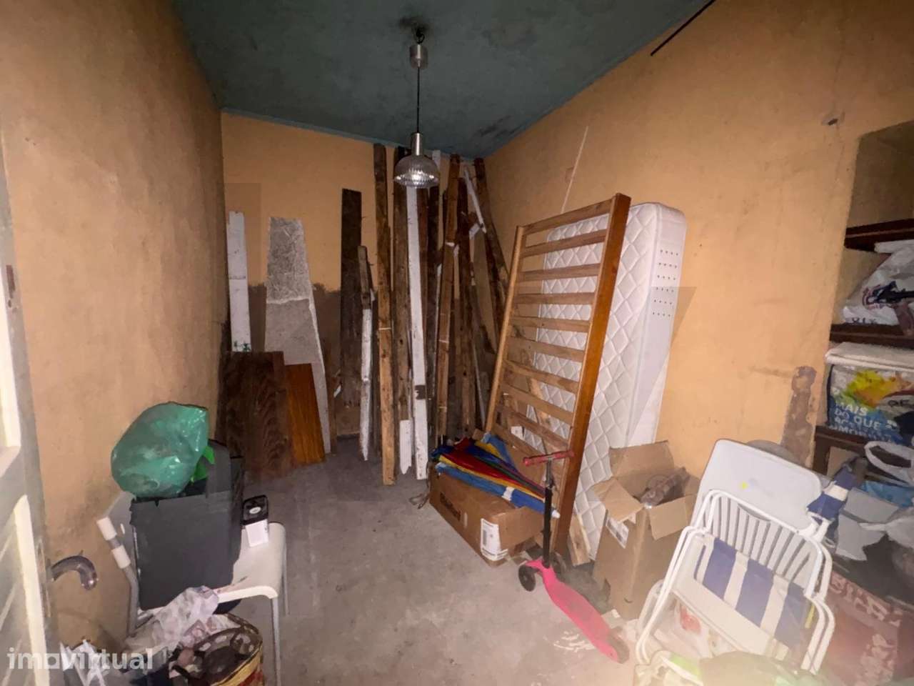 Apartamento para recuperar no Beato - Grande imagem: 2/23