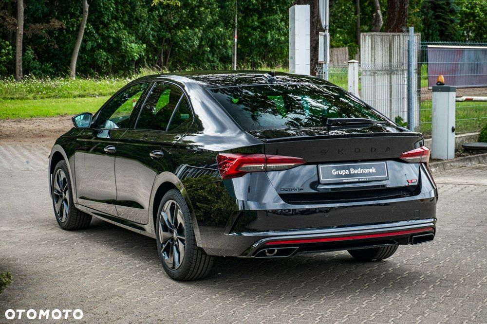 Skoda Octavia 2.0 TSI RS DSG - 10
