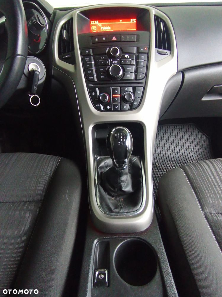 Opel Astra 1.4 Turbo Exklusiv - 10