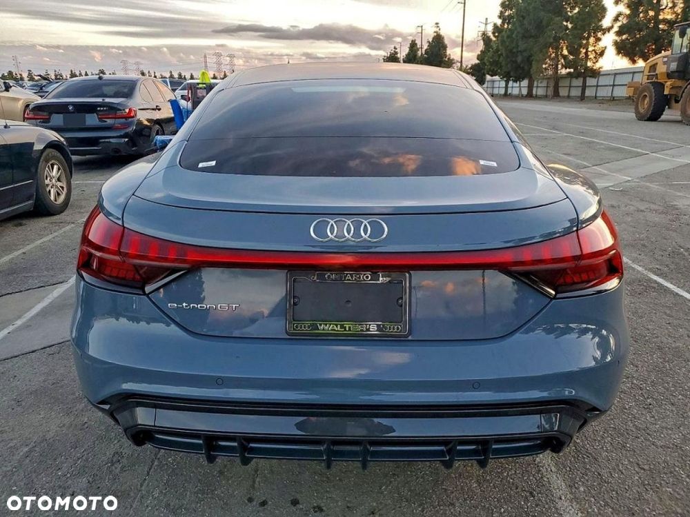 Audi e-tron GT - 7