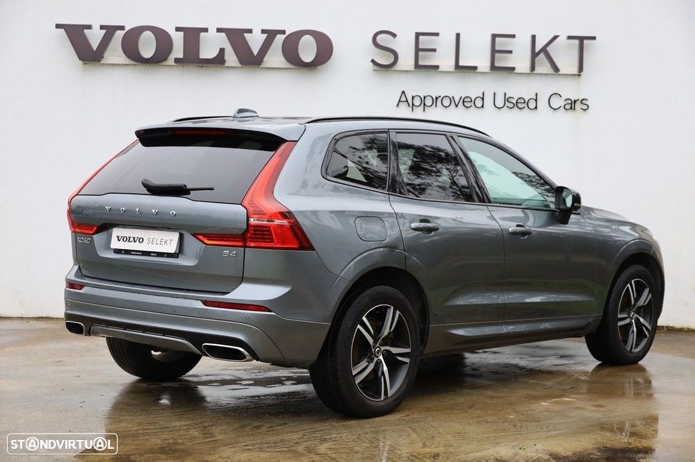 Volvo XC 60 2.0 B4 Plus Dark - 4