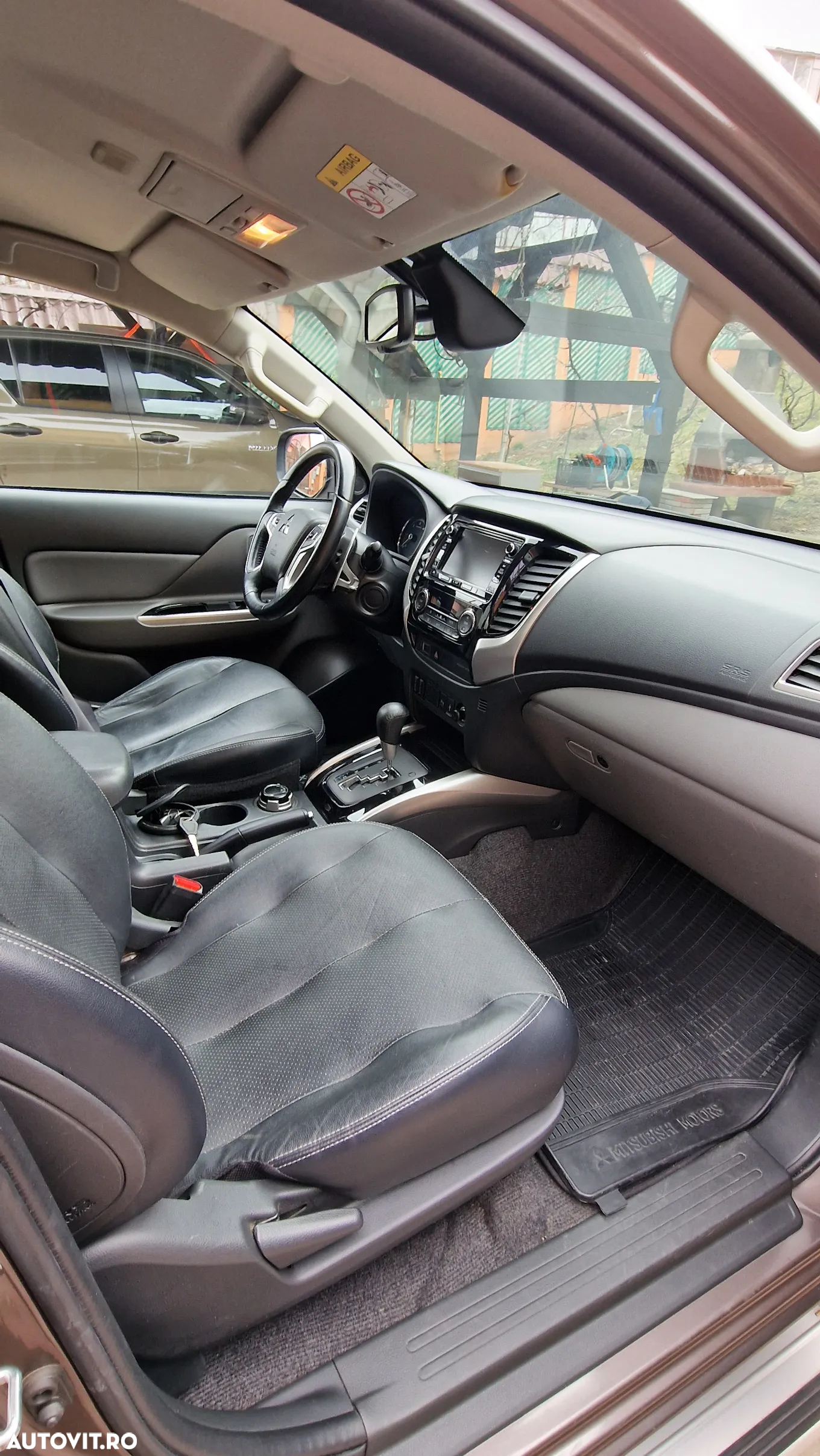 Mitsubishi L200 Double Cab 2.4 DI-D Intense Aut. - 6