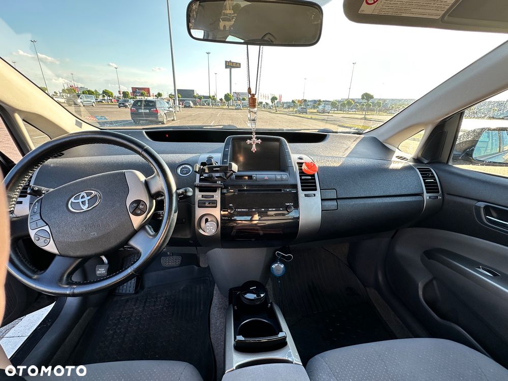 Toyota Prius - 13