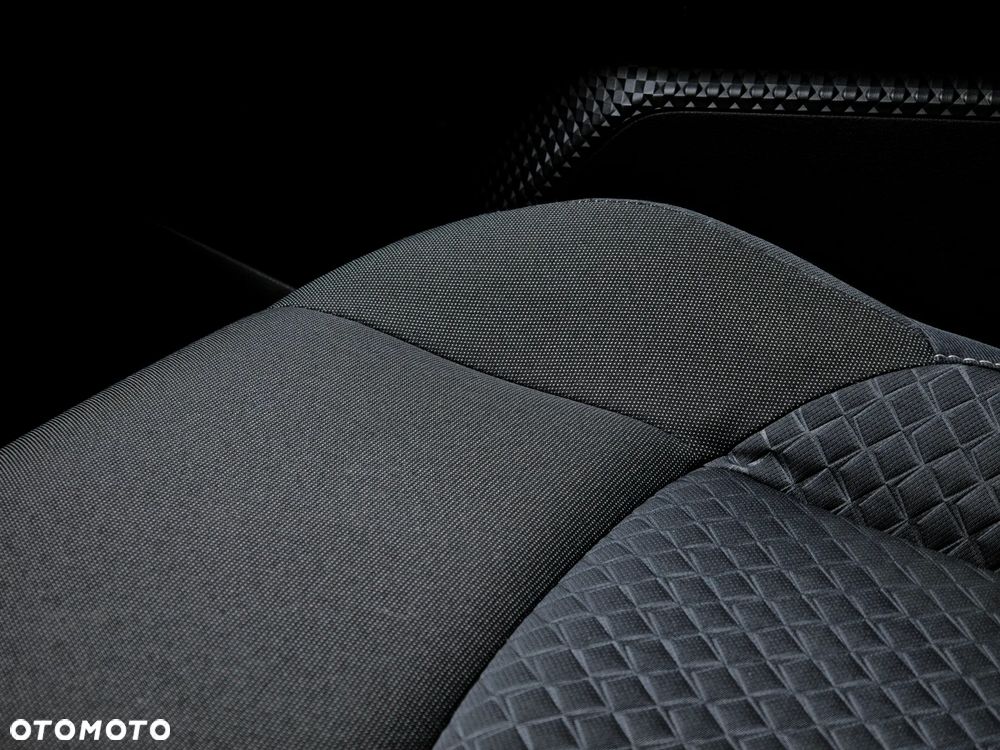 Toyota C-HR 1.8 Hybrid GPF Comfort - 24