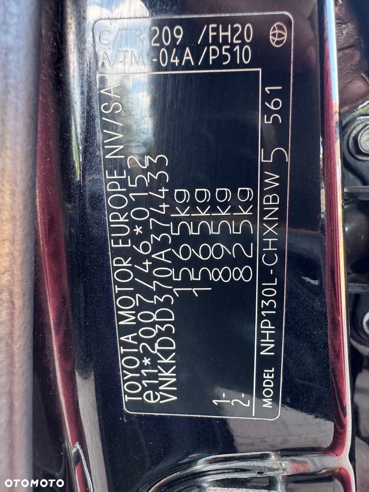 Toyota Yaris - 32