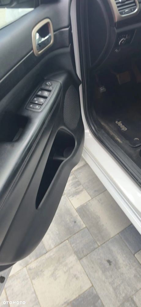 Jeep Grand Cherokee 3.6 V6 Laredo - 12