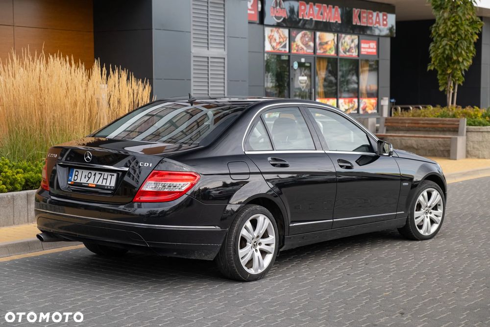 Mercedes-Benz Klasa C 220 CDI BlueEff Elegance - 2
