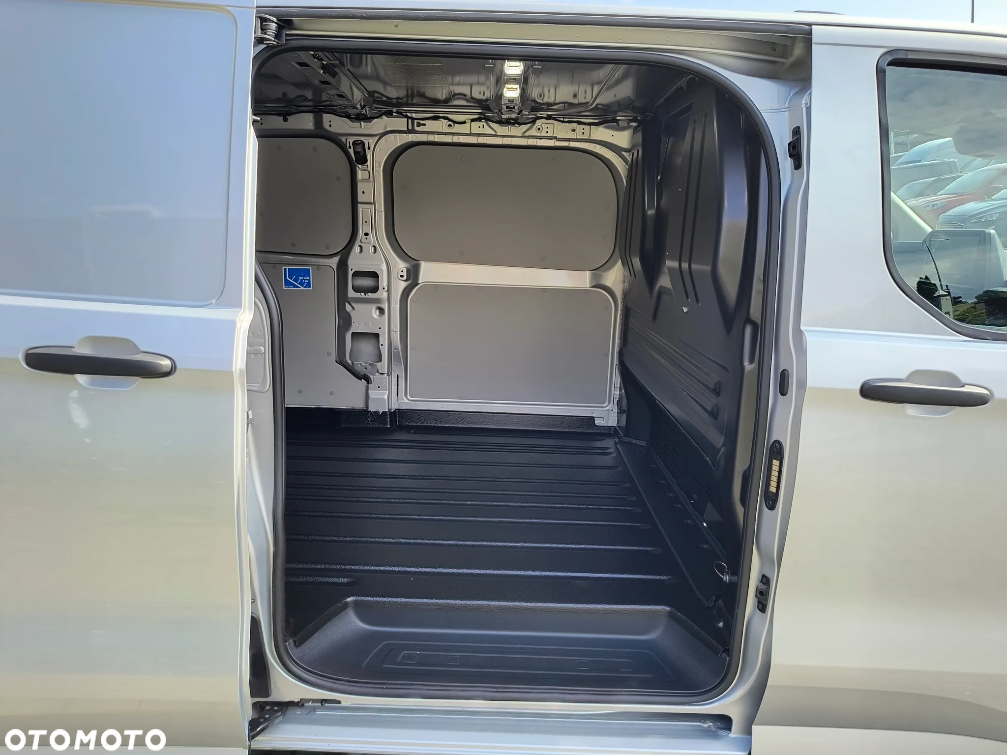 Ford Transit Custom - 11