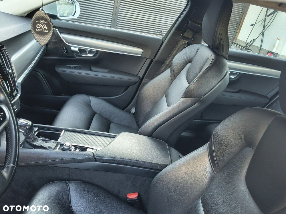 Volvo V90 D3 Momentum - 21
