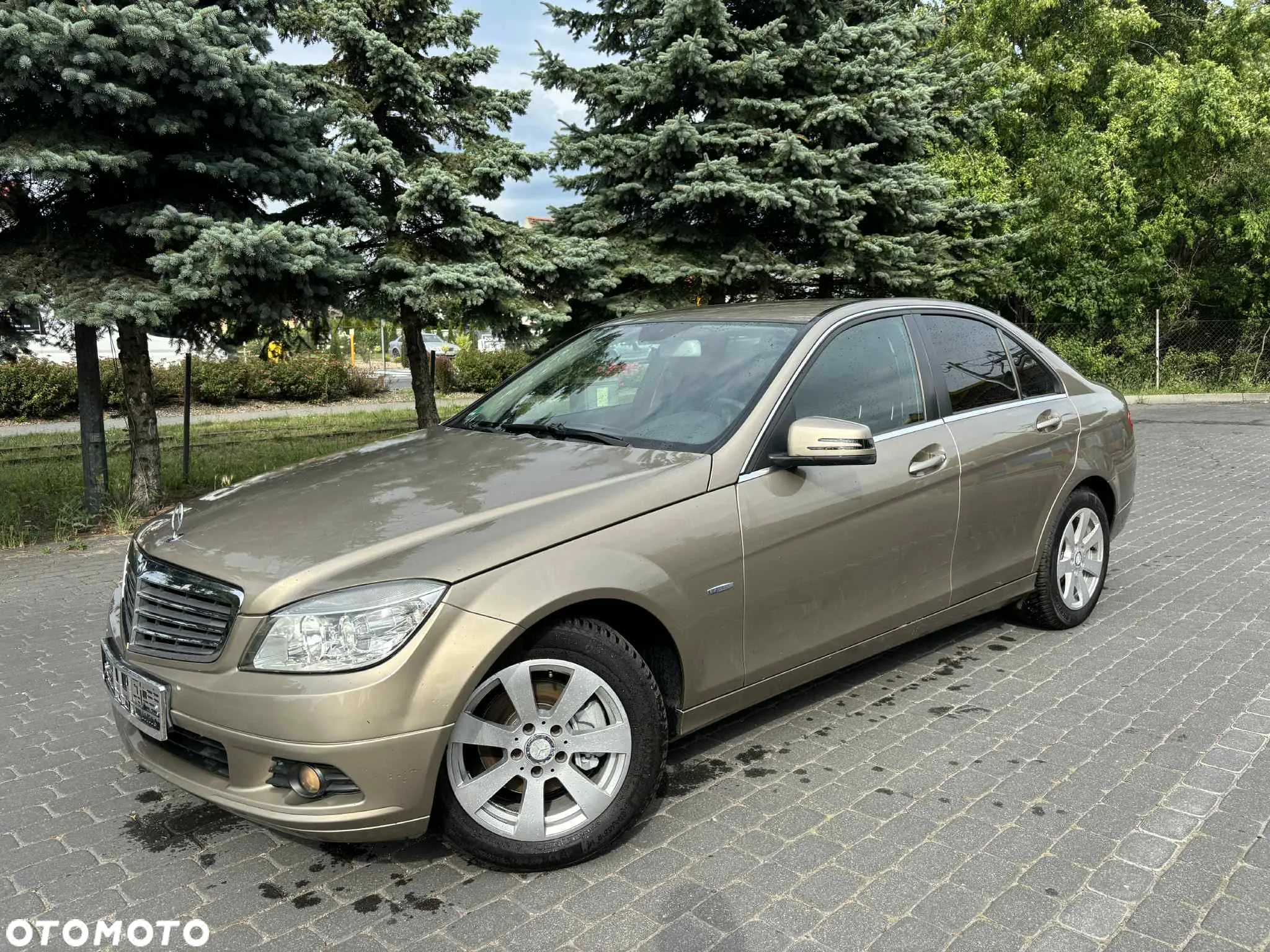 Mercedes-Benz Klasa C 180 CGI BlueEff Elegance - 5