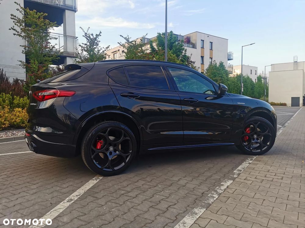 Alfa Romeo Stelvio 2.0 Turbo 16V AT8-Q4 Veloce Ti - 8