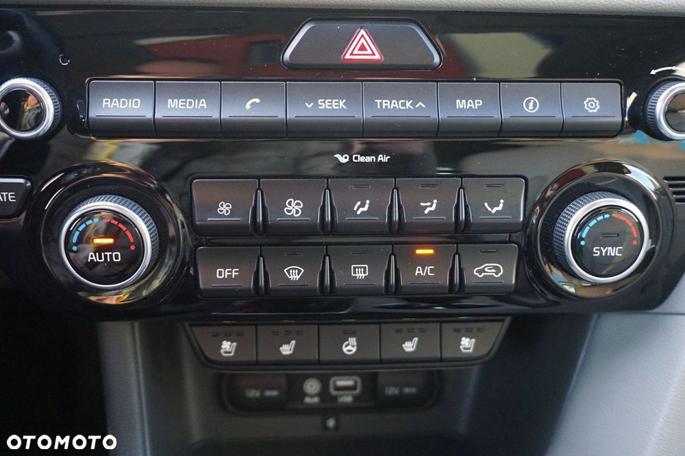 Kia Sportage 2,0 CRDI AWD Platinum - 9