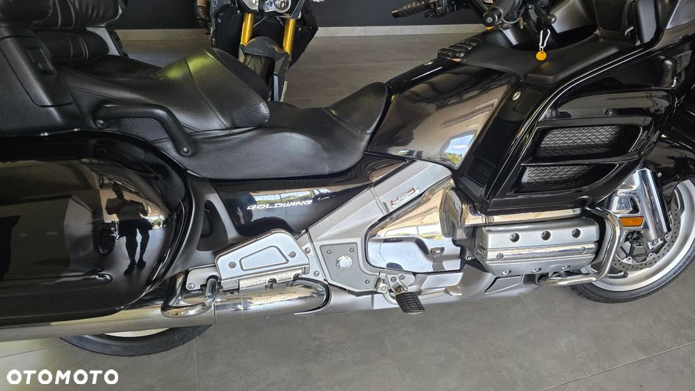 Honda GL - 28