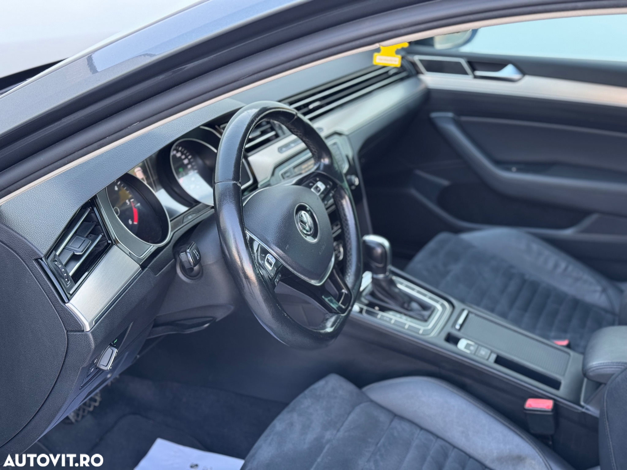 Volkswagen Passat 2.0 TDI DSG Highline - 6
