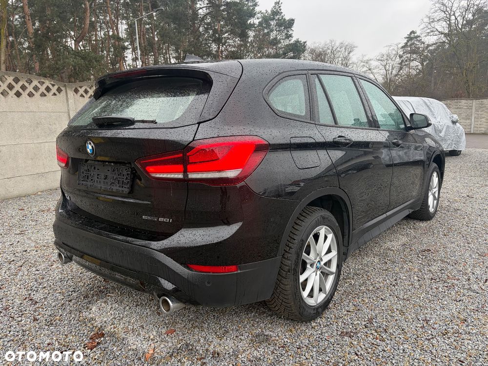BMW X1 sDrive20i GPF Advantage sport - 7