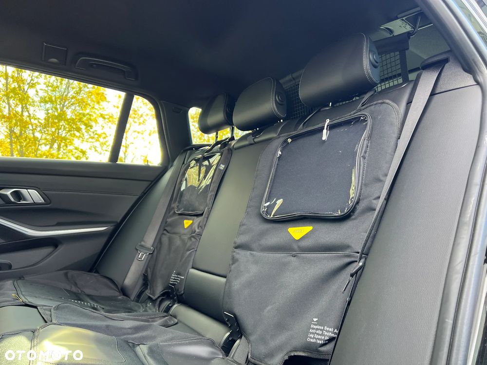 BMW Seria 3 330e Sport Line - 17