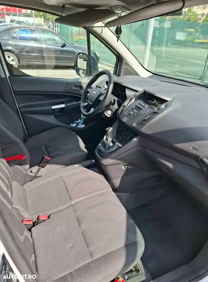 Ford Transit Connect - 8