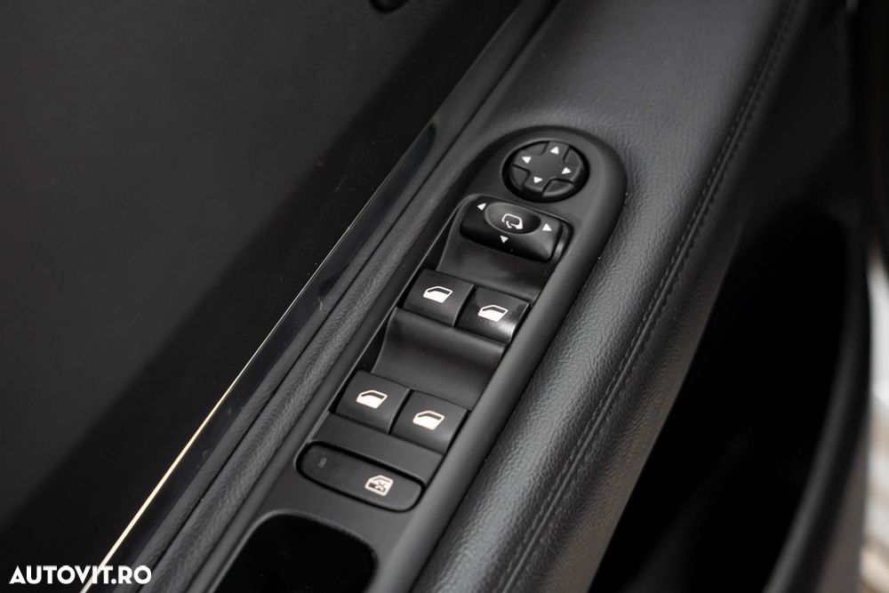 Peugeot 3008 BlueHDi 120 EAT6 Stop & Start Allure - 20