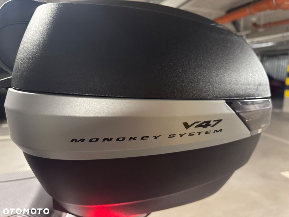 Kymco Downtown - 12