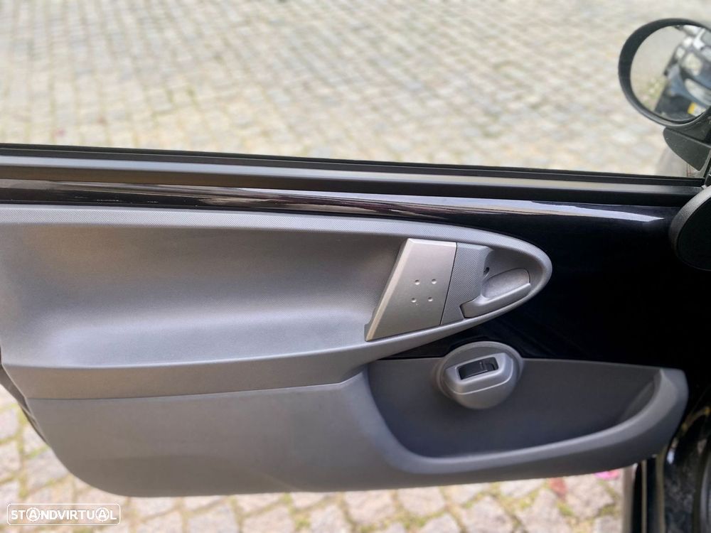 Toyota Aygo 1.0 Power Pack - 12