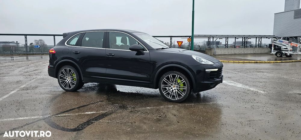 Porsche Cayenne S E-Hybrid Platinum Edition - 15