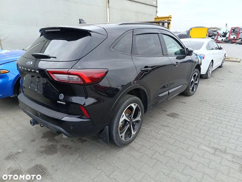 Ford Kuga 2.0 EcoBoost 4x4 Titanium - 4
