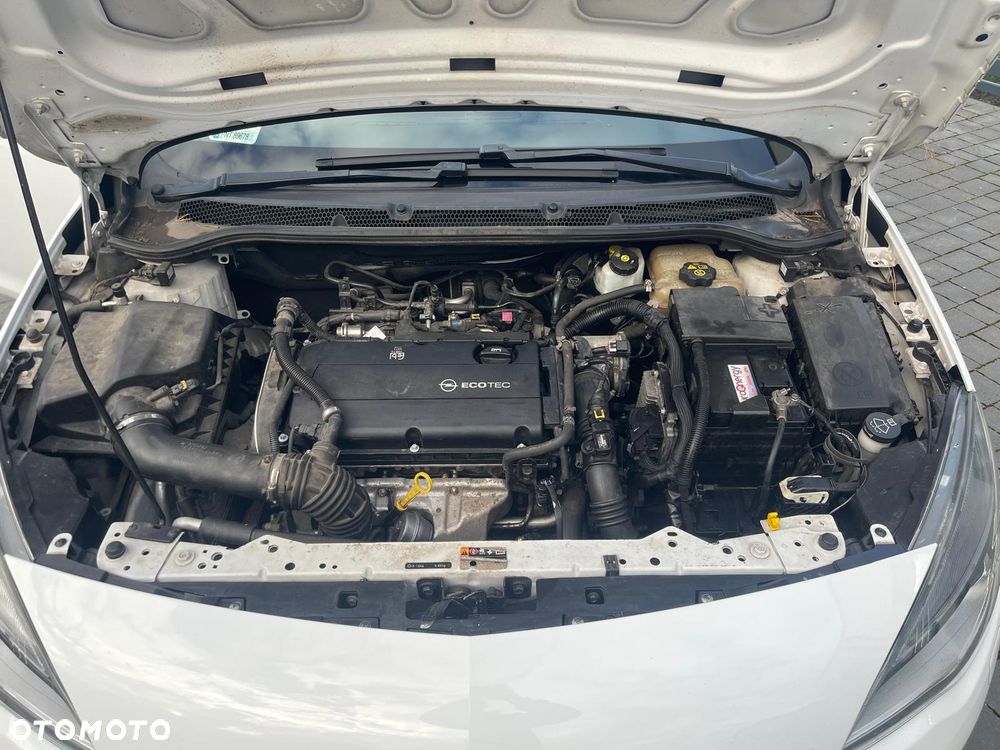 Opel Astra 1.6 Turbo - 6