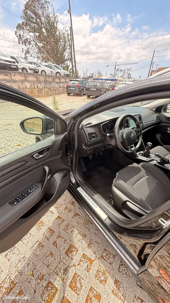 Renault Mégane Sport Tourer 1.5 Blue dCi Limited - 9