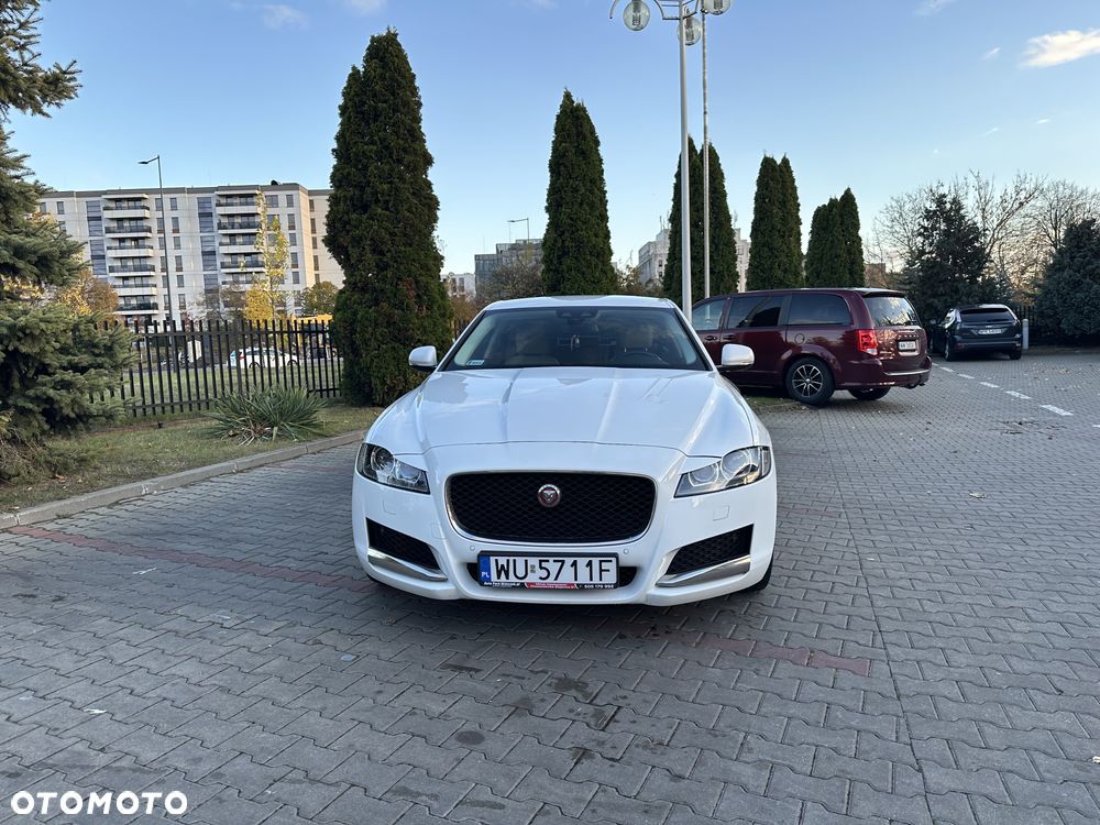 Jaguar XF 2.0 i4D Portfolio - 3