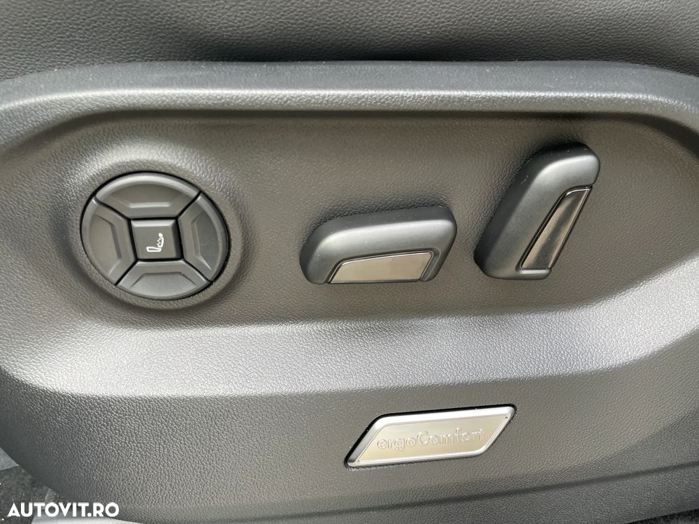 Volkswagen Touareg - 19