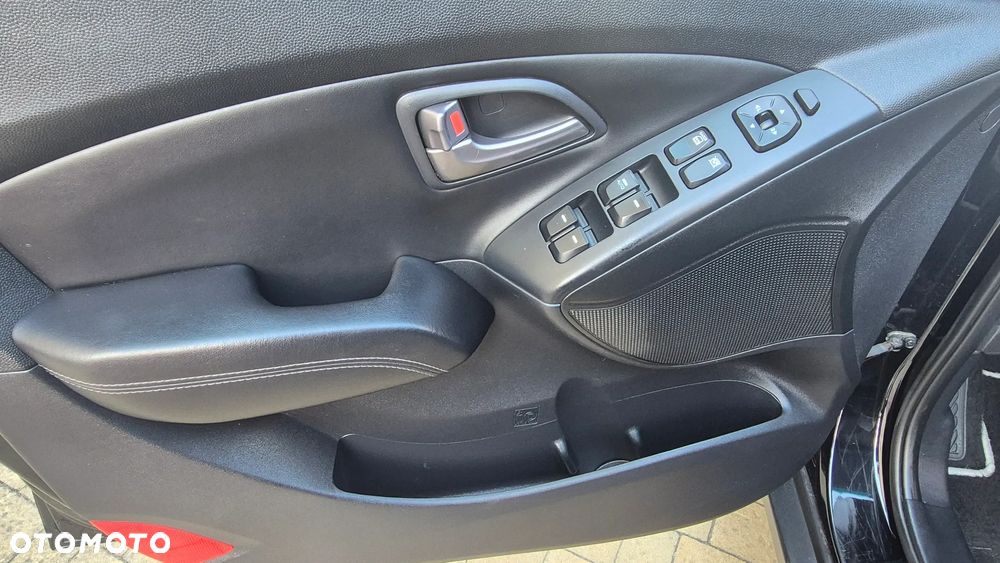 Hyundai ix35 1.7 CRDi 2WD Fifa World Cup Edition - 19