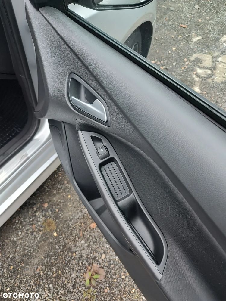 Ford Focus - 13