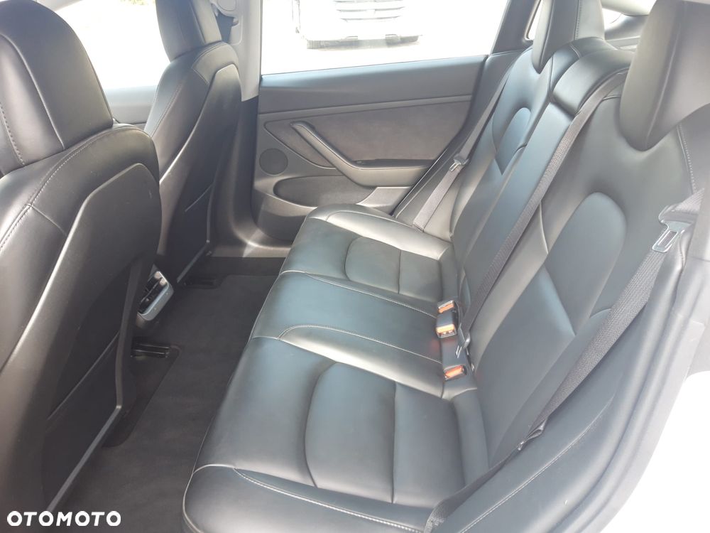 Tesla Model 3 Standard Range Plus - 11