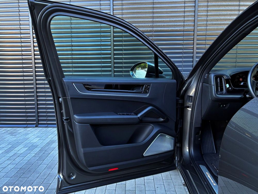 Porsche Cayenne - 20