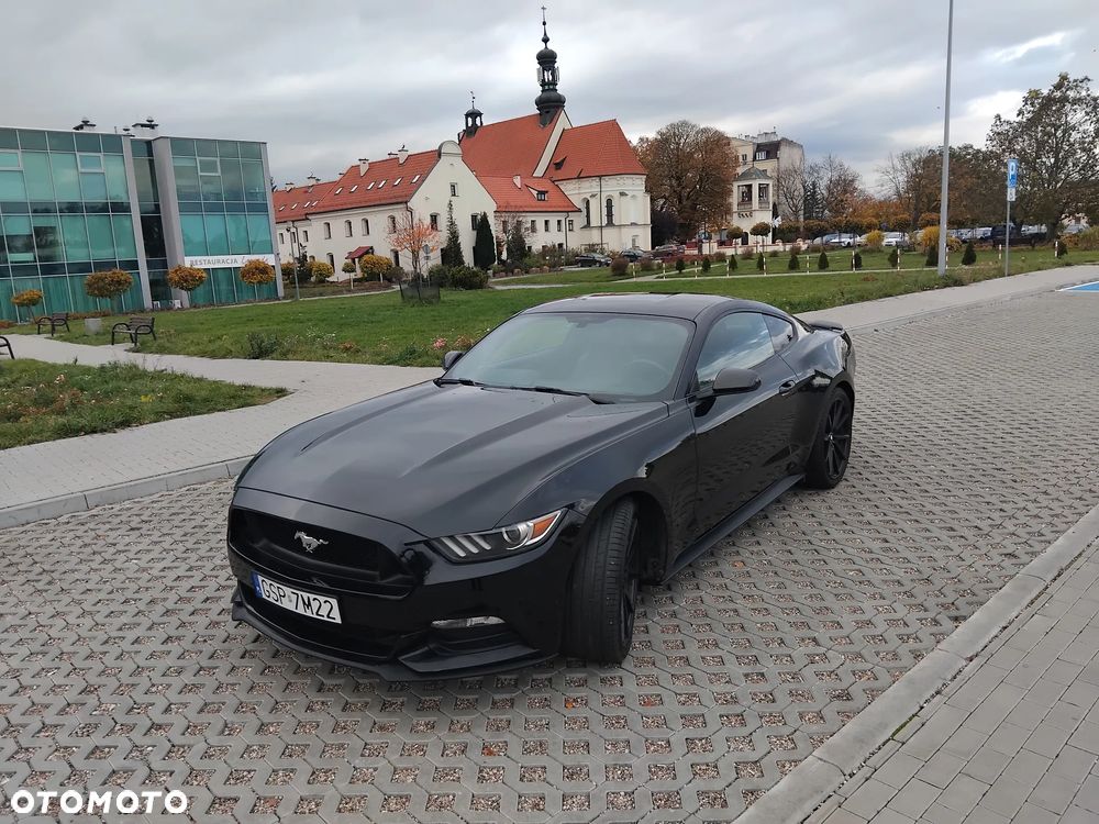 Ford Mustang - 24