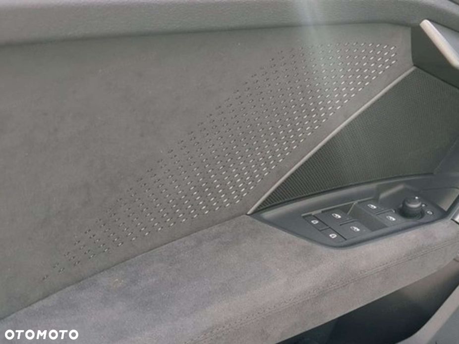Audi RS3 Limousine TFSI 294 kW S tronic - 17