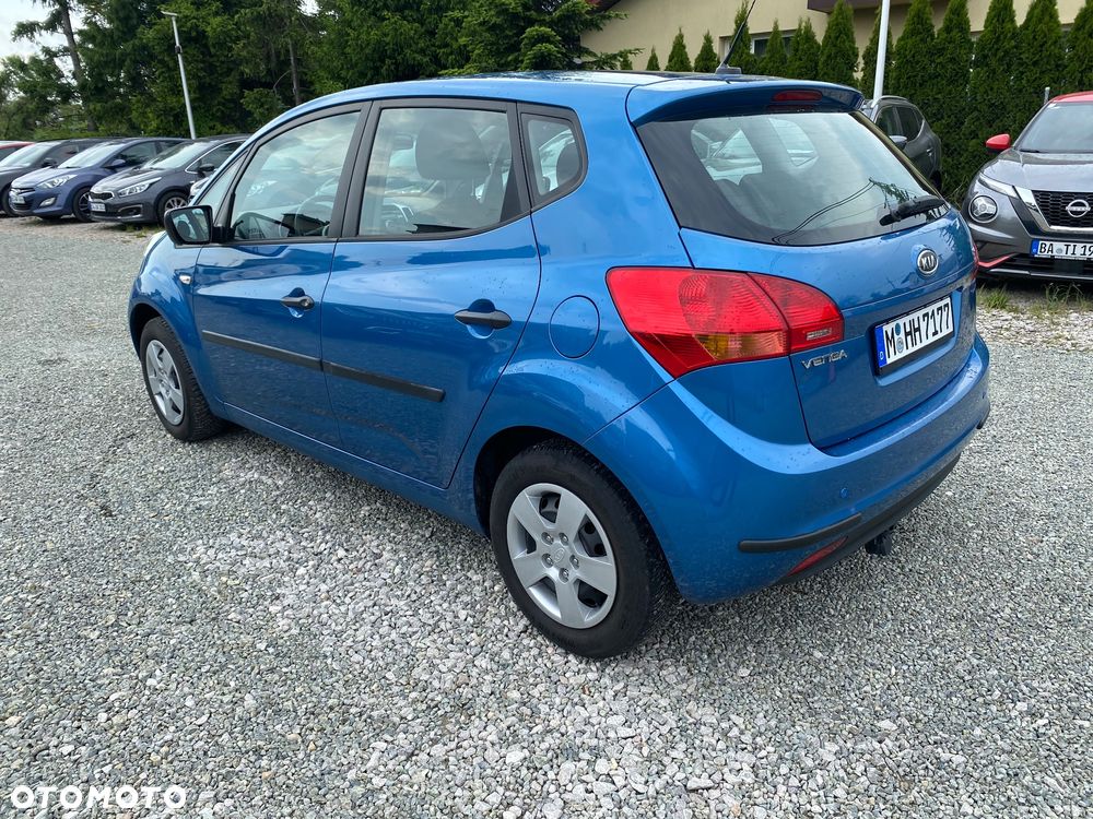 Kia Venga 1.6 CVVT Vision - 33