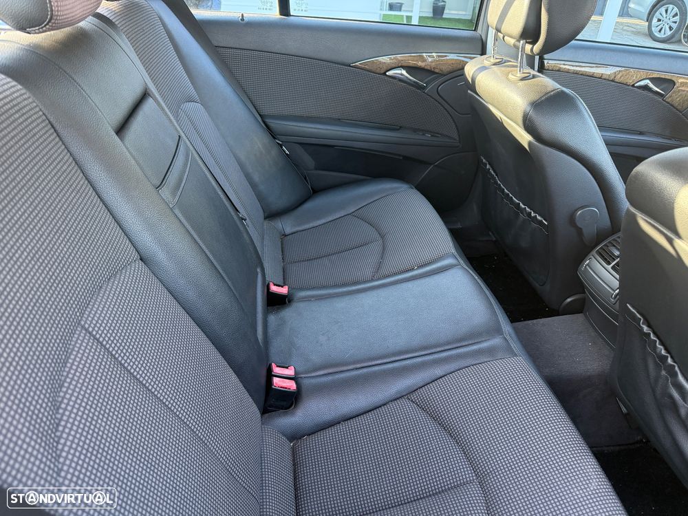 Mercedes-Benz E 220 CDI Avantgarde Aut. - 23