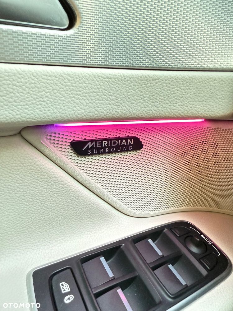 Jaguar XF 2.0 T R-Sport - 30