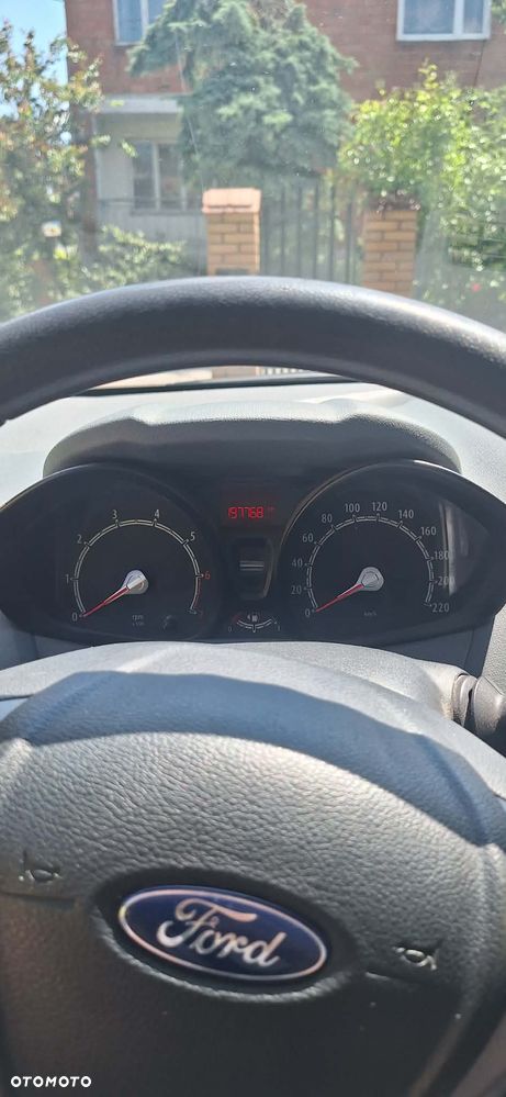 Ford Fiesta 1.25 Ambiente - 8