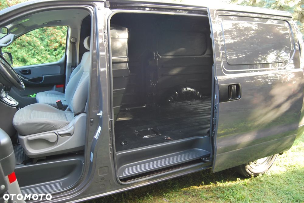 Hyundai GRAND STAREX - 5